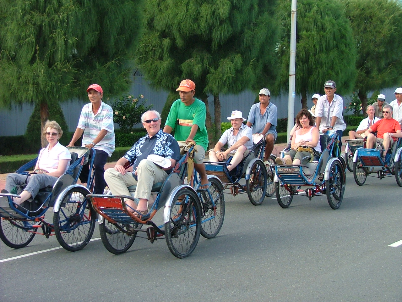 International tourists on cyclos