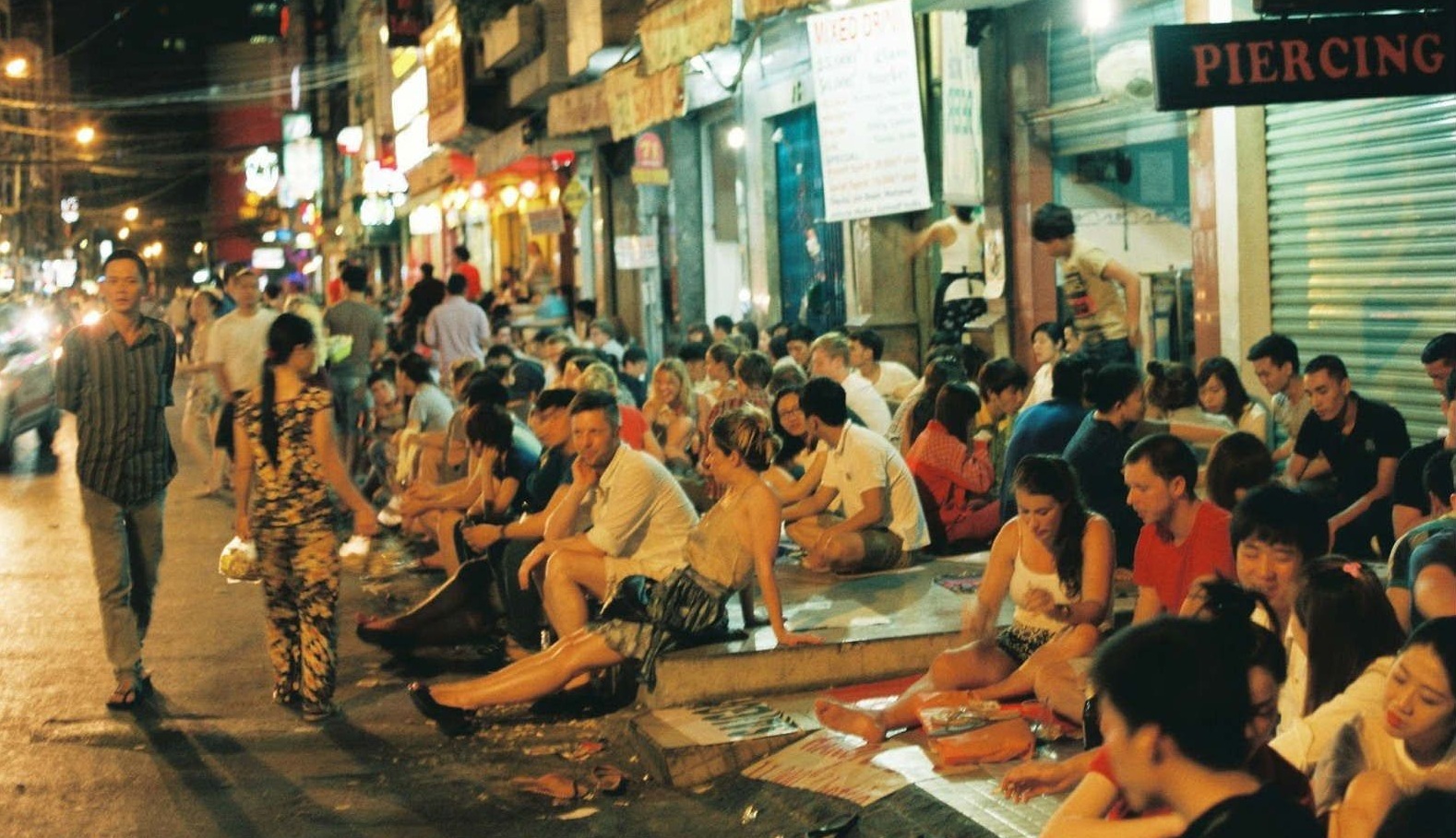 "Cafe Bet" - Saigon's Street Coffee Scene