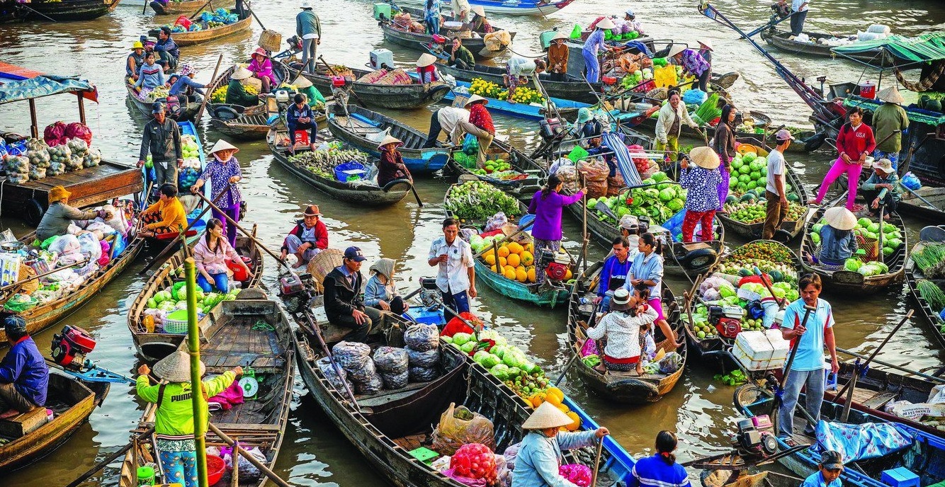 Visit floating market