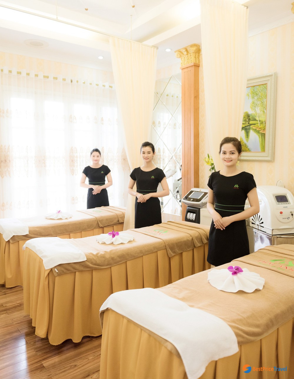 Staffs in a Vietnamese spa
