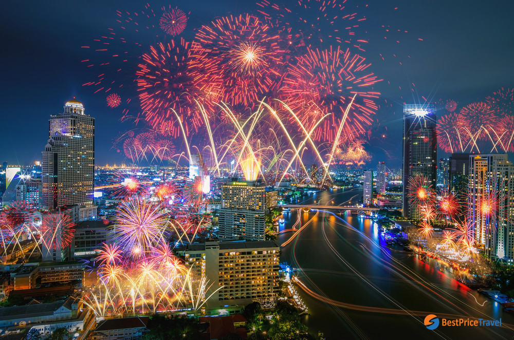 Firework in New Year Eve (Bangkok)