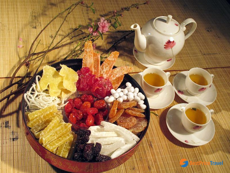 A traditional tray of sweet snacks in Tet holiday