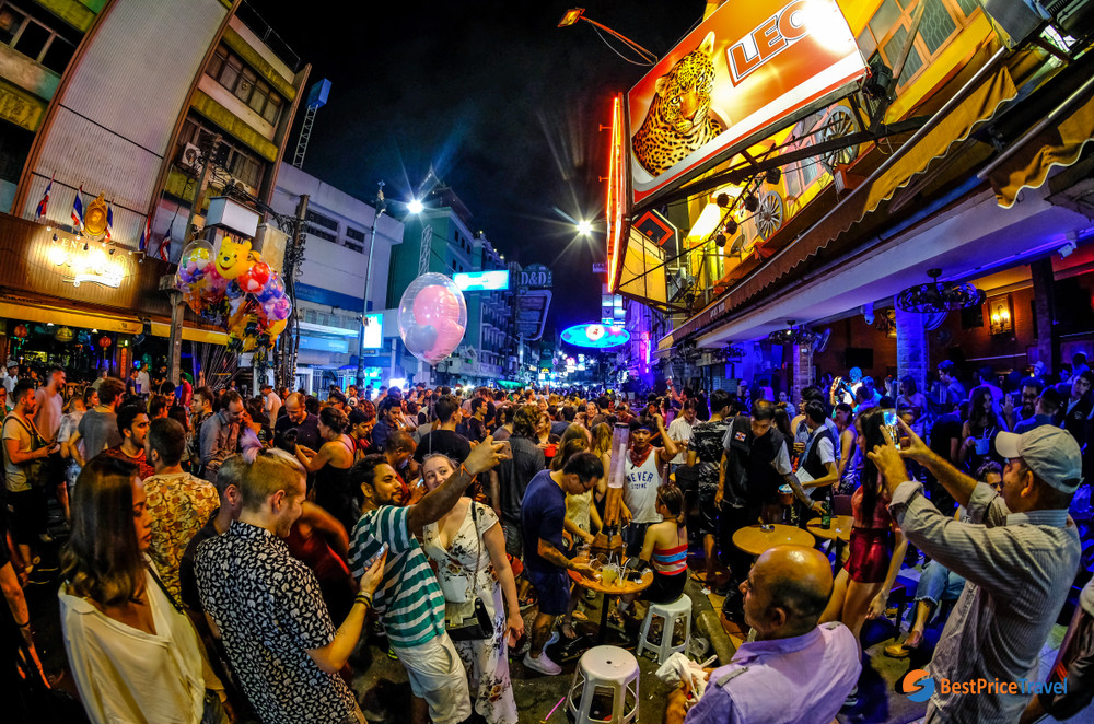 Khaosan Road Bangkok - top place for nightlife in bangkok