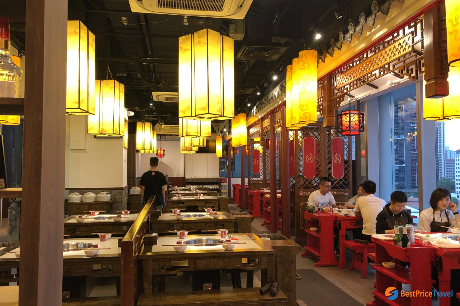 Yi Long - Best Chinese restaurants in Hanoi