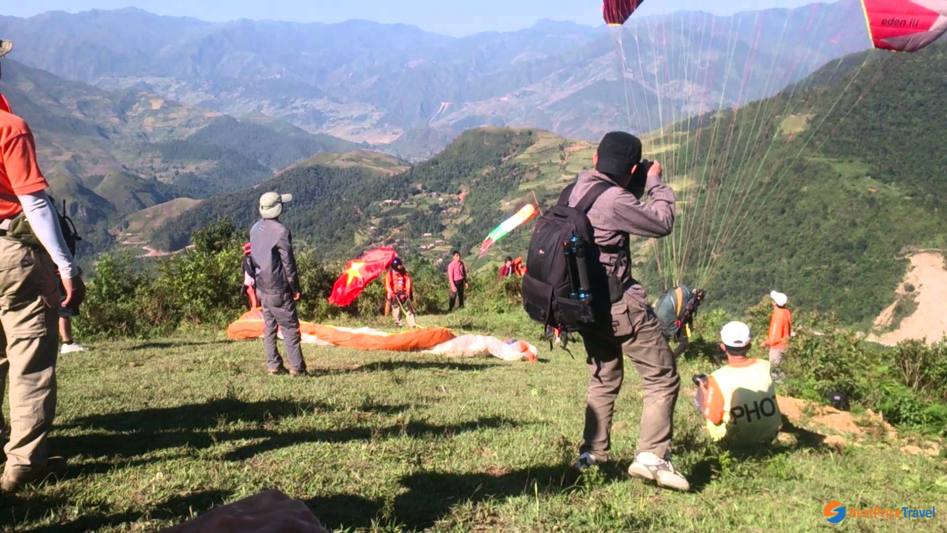 Prepare for paragliding at Khau Pha Peak Mu Cang Chai