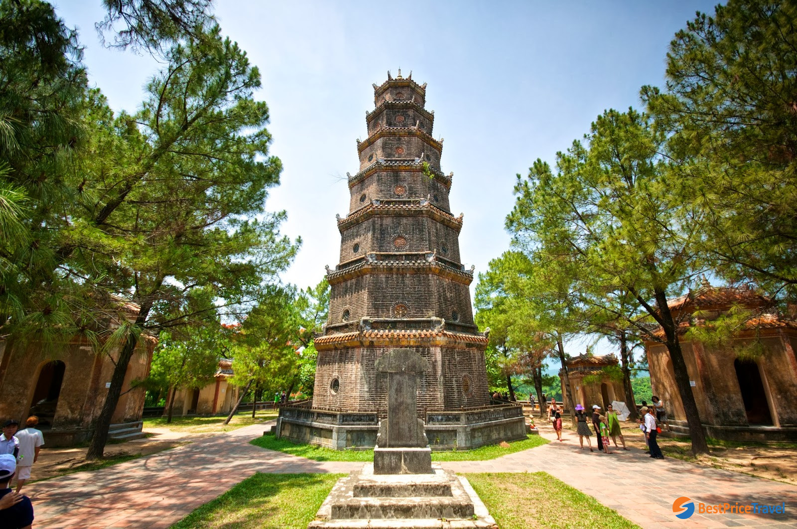 Thien Mu Pagoda is perfect for a Buddhist lover