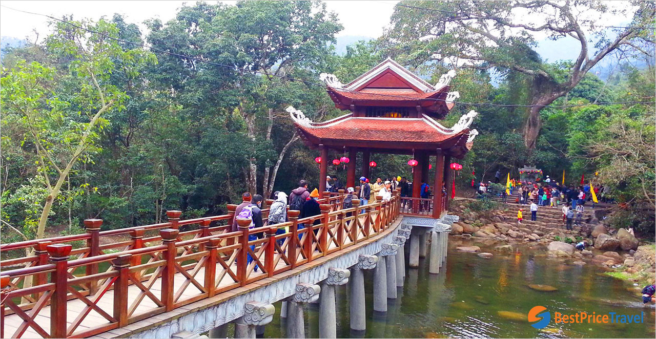 Yen Tu Pagoda - Yen Tu Festival