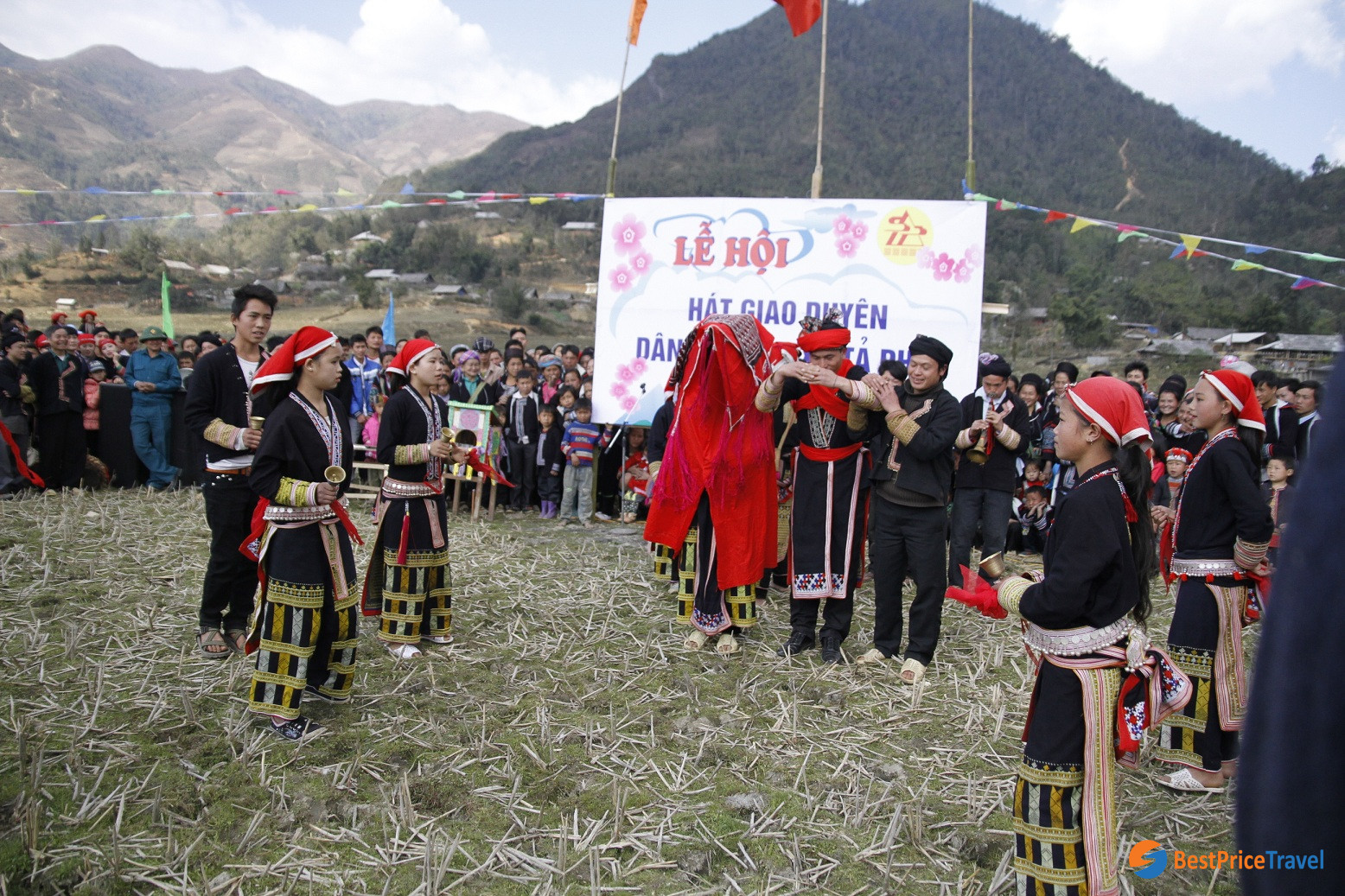 Courtship Duets Festival (giao Duyen Festival) in Sapa