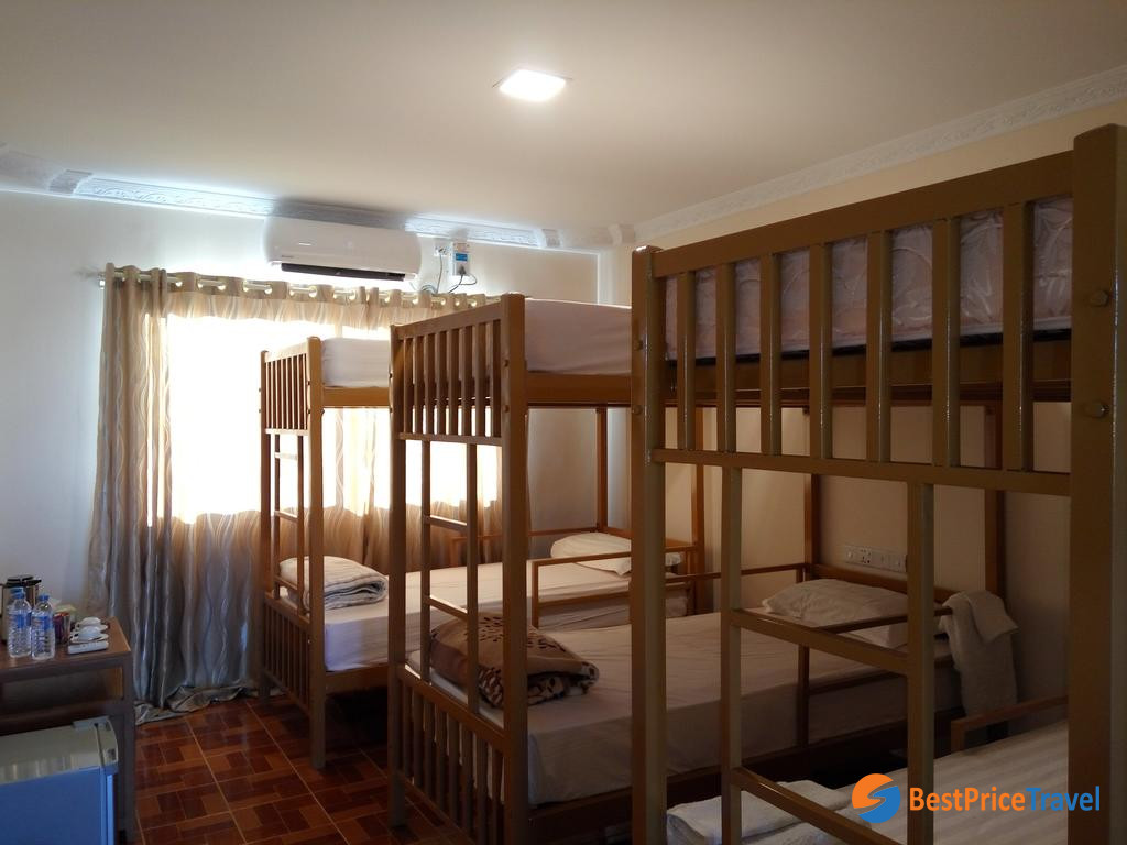 Dormitory @ Golden Crown Motel