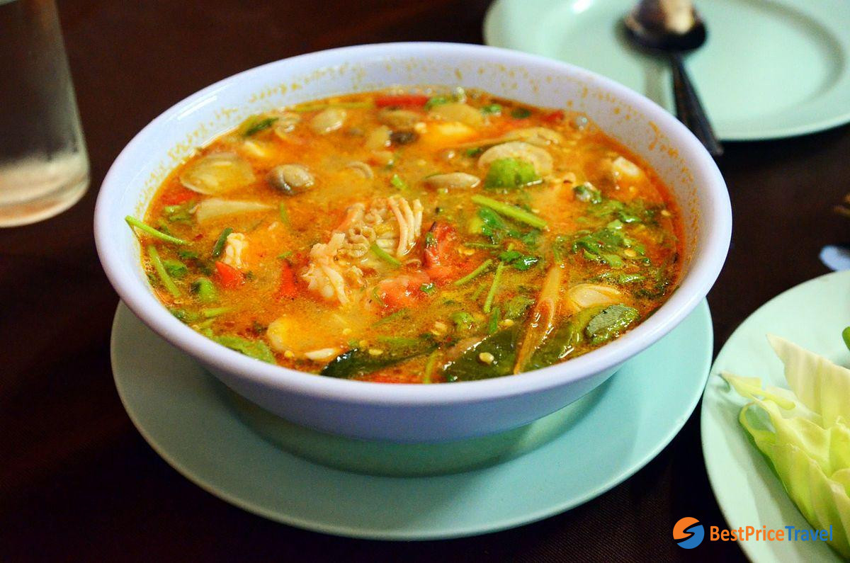 10 Best thing to do in Thailand - Taste Bangkok street food