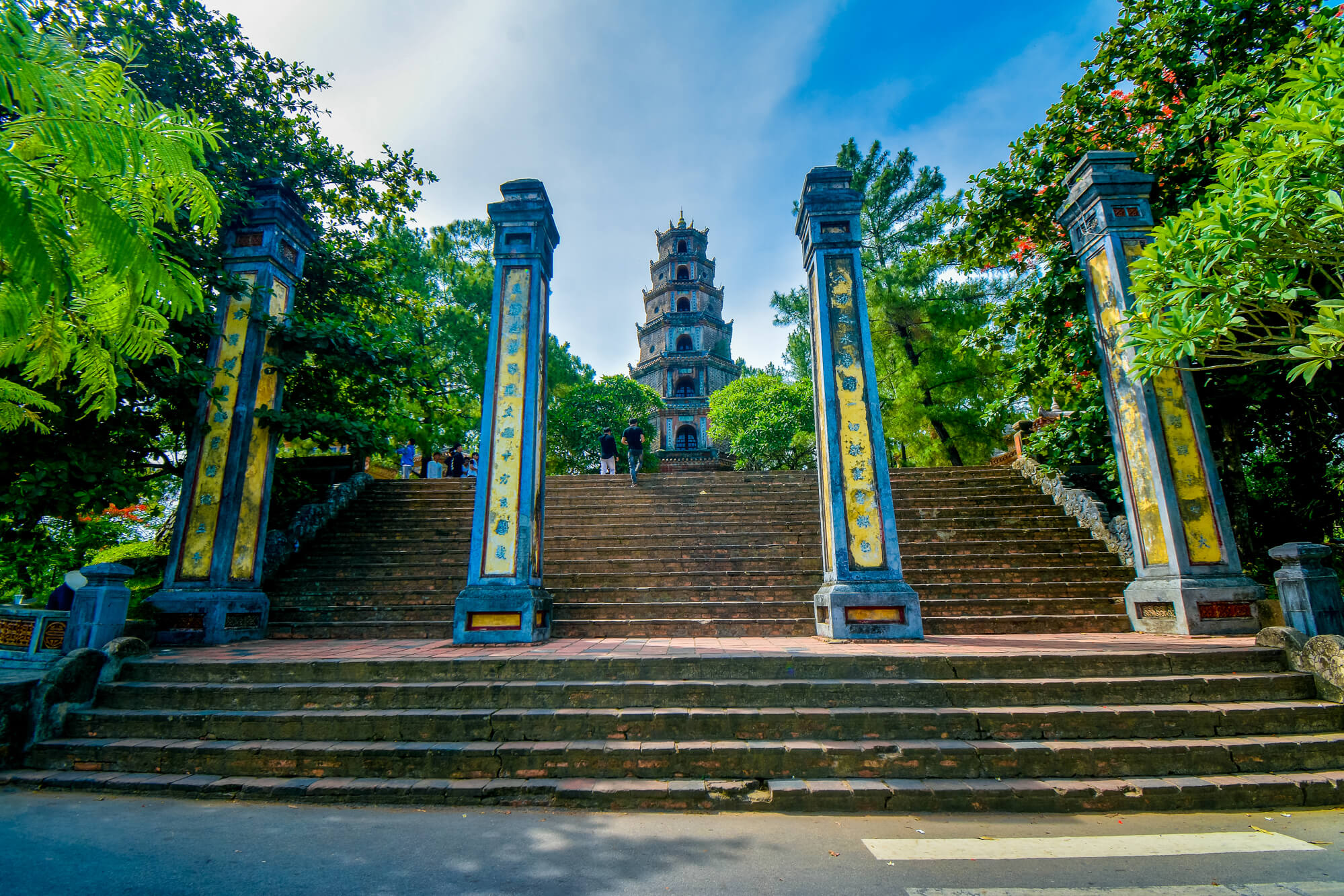 Thien Mu Pagoda has its legend