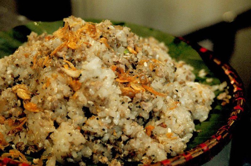 Sticky rice with ant’s eggs-  Best Ninh Binh Food 