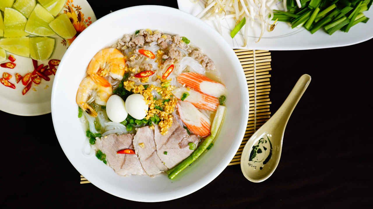 Dry Hu tieu  An overall guideline of Vietnamese noodles