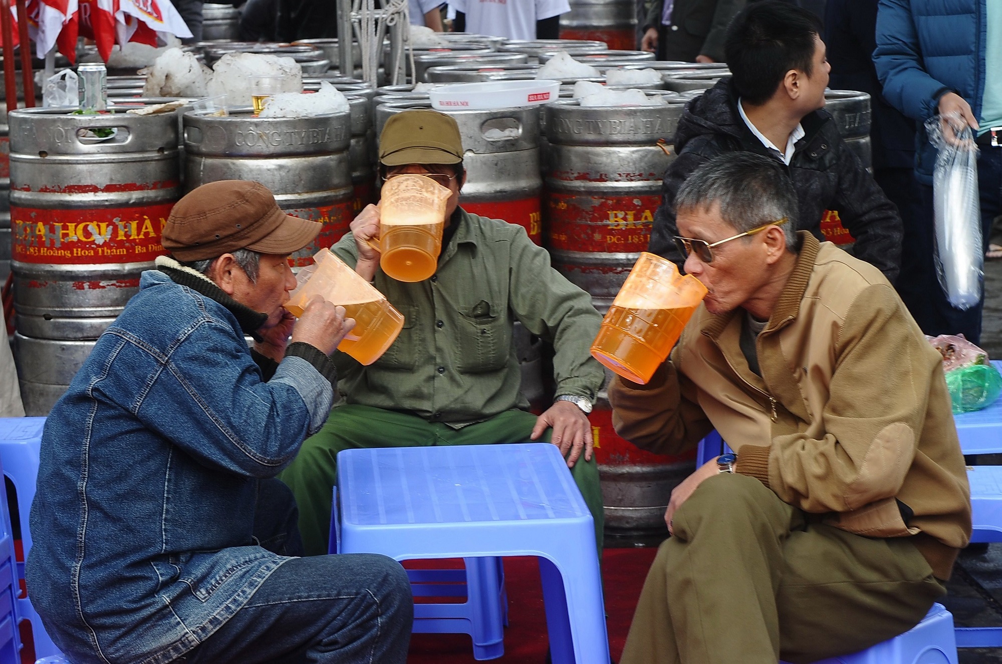 Bia Hoi Hanoi - Hanoi Draft Beer