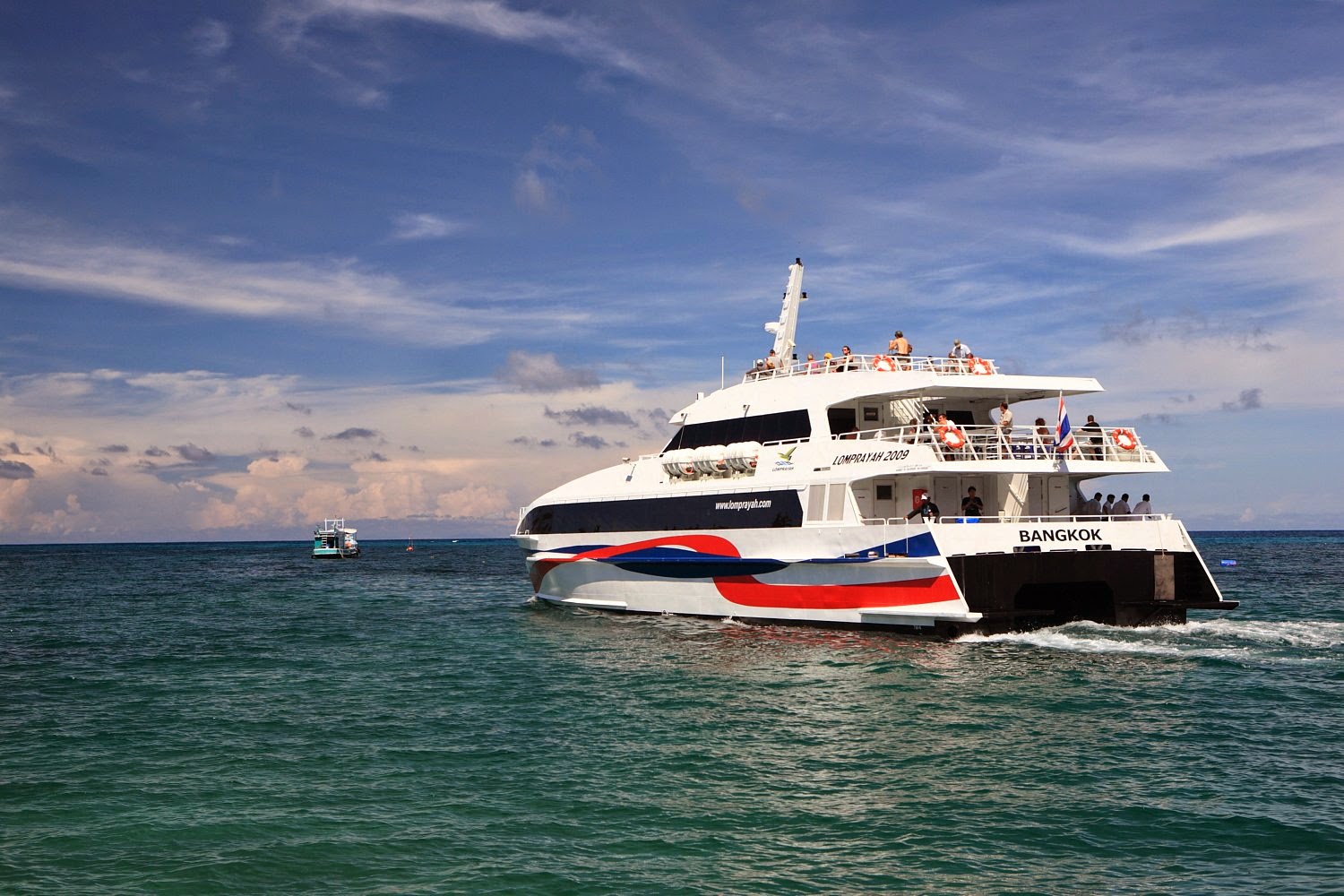 Get to Koh Samui by bus/shuttle bus + ferry - The 3 Best Ways to Get to Koh Samui