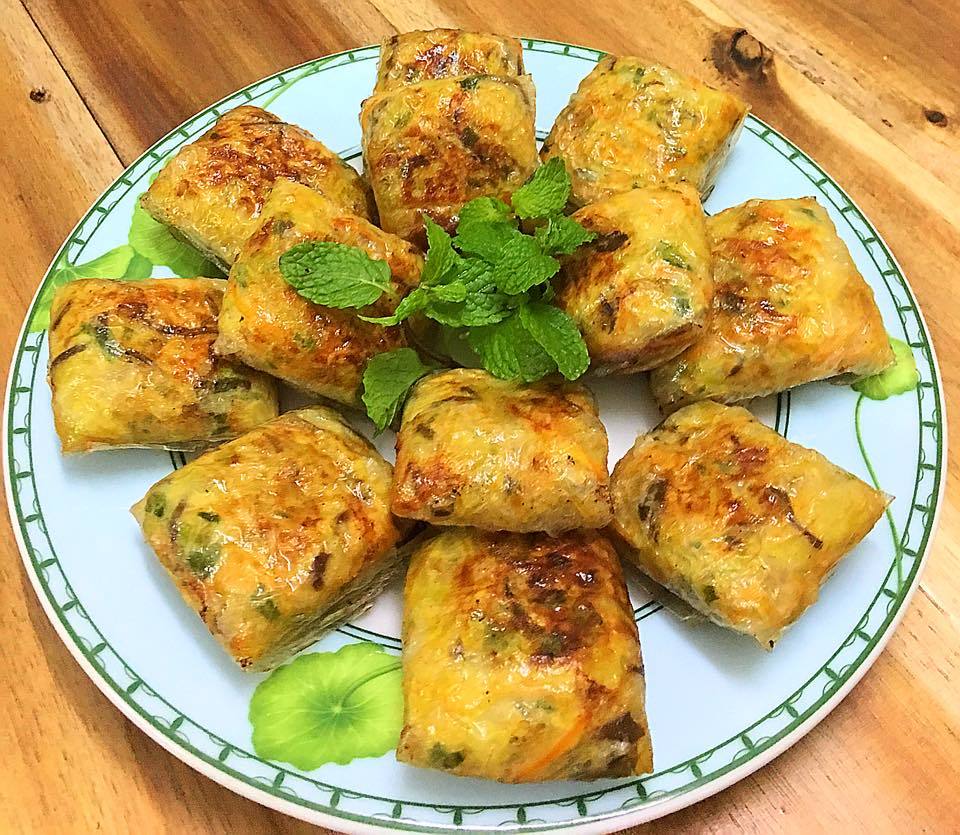 Nem cua be - Top 25 best food in Hanoi