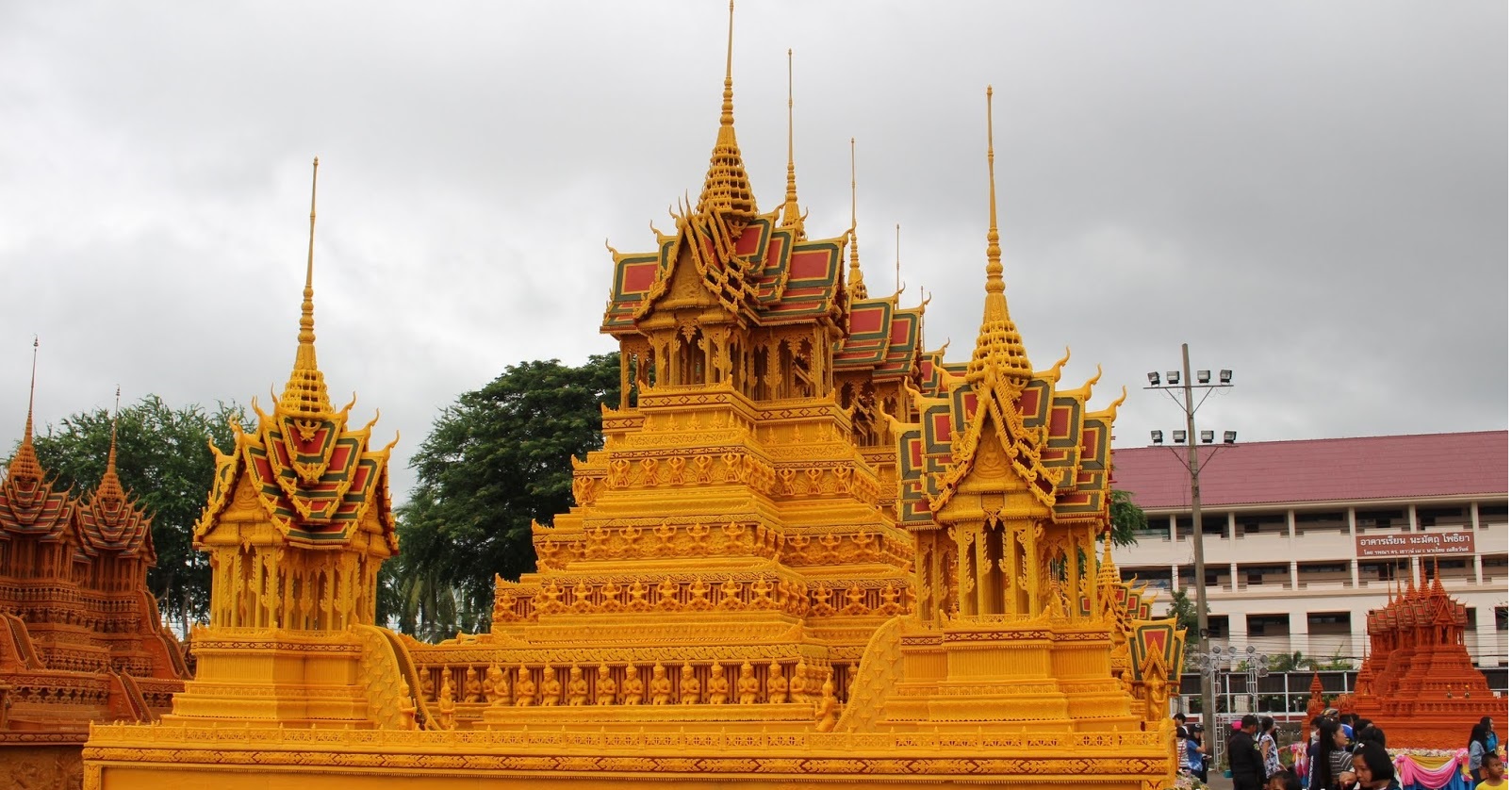 Sakon Nakhon Wax Castle Festival - What to Expect for Thailand’s Weather in October