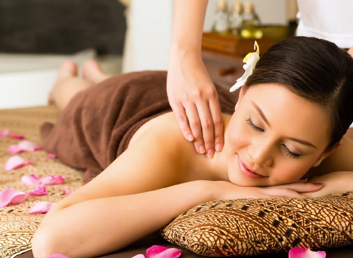 Thai Massage - Best things you should buy in Thailand