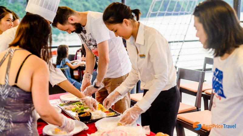 Best thing to do in Halong 3 - Attend a cooking class