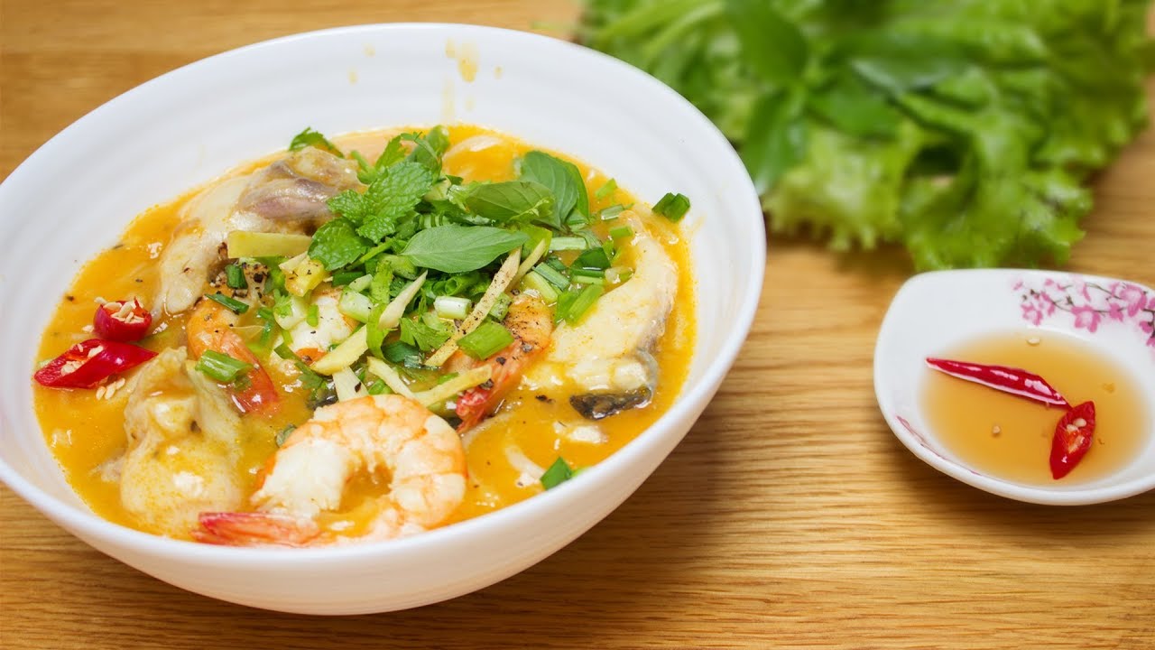 Banh Canh Ca Loc - A must-try dish for visitors in Vietnam