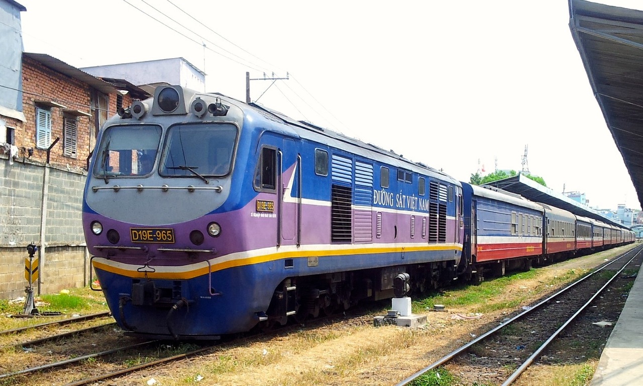 Transfer from Hanoi to Sapa by train