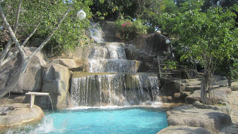 Ba Ho waterfalls