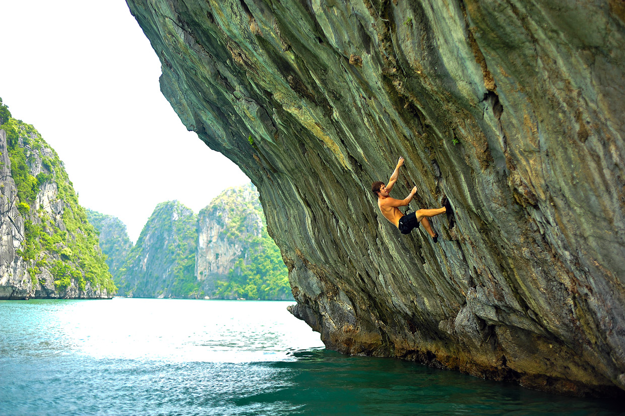 Climbing in Lan Ha Bay - What to do for one day in Lan Ha Bay