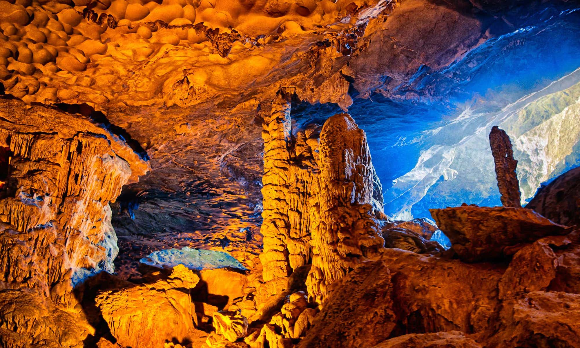 Explore cave in Halong Bay