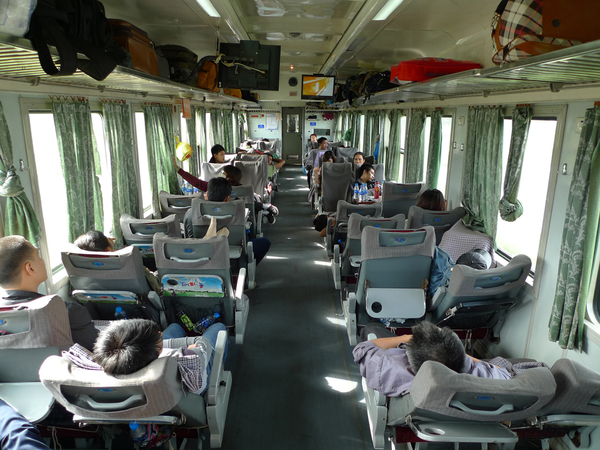 train seats vietnam