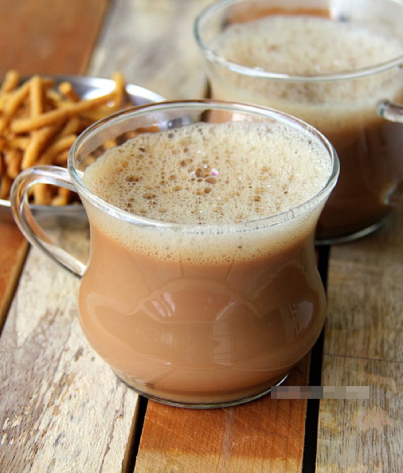 Tra Va (Hue Fig Tea) ginger fig tea with milk 