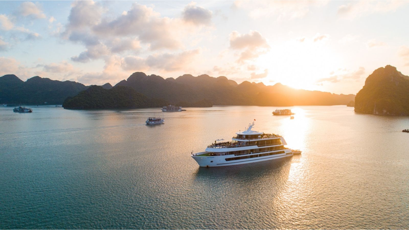 Halong Bay cruise 
