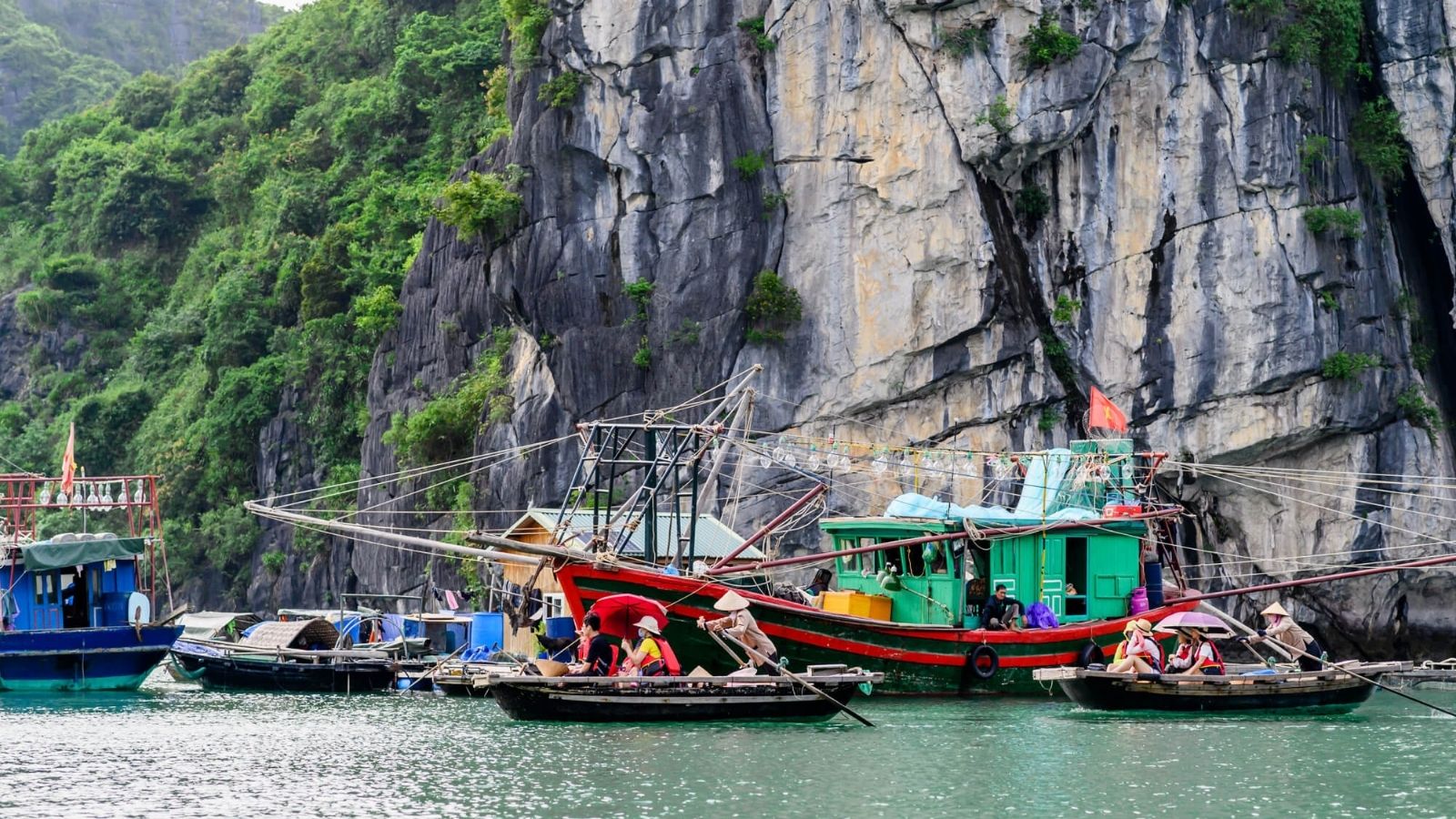 Vung Vieng Floating Village Ha Long
