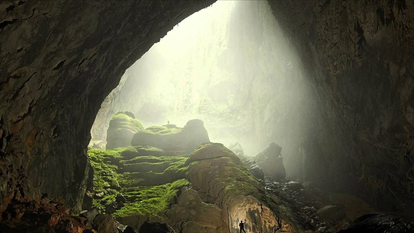 Son Doong Cave - world's largest natural caves