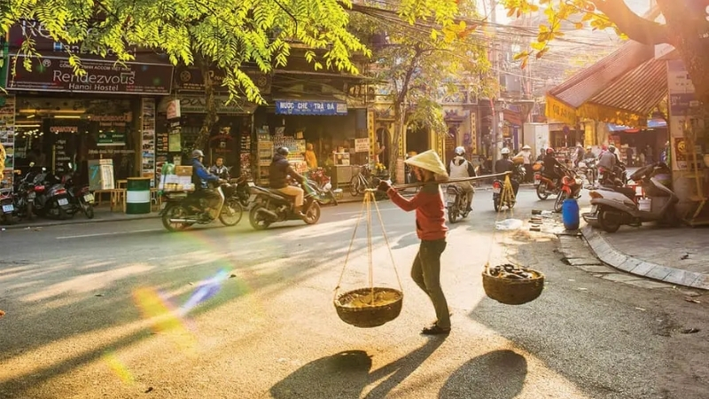 Street Vender in Hanoi Autumn