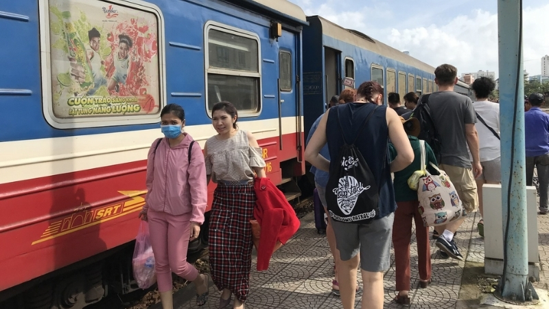 Taking train from Hanoi to Hue