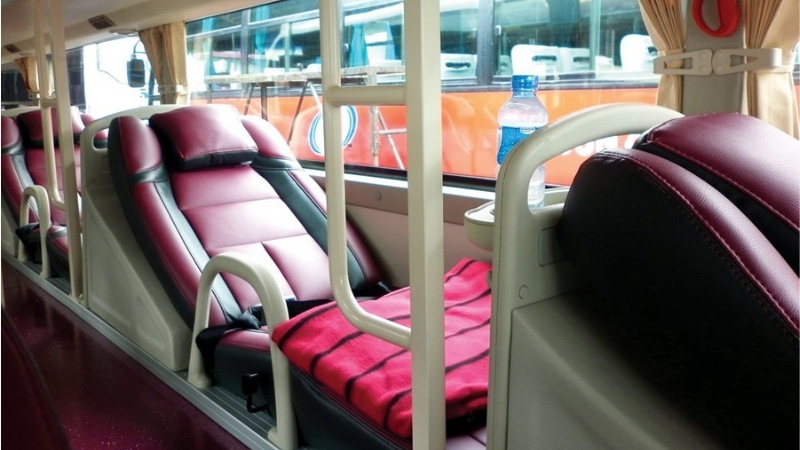 Comfortable berth on overnight bus hanoi to hue