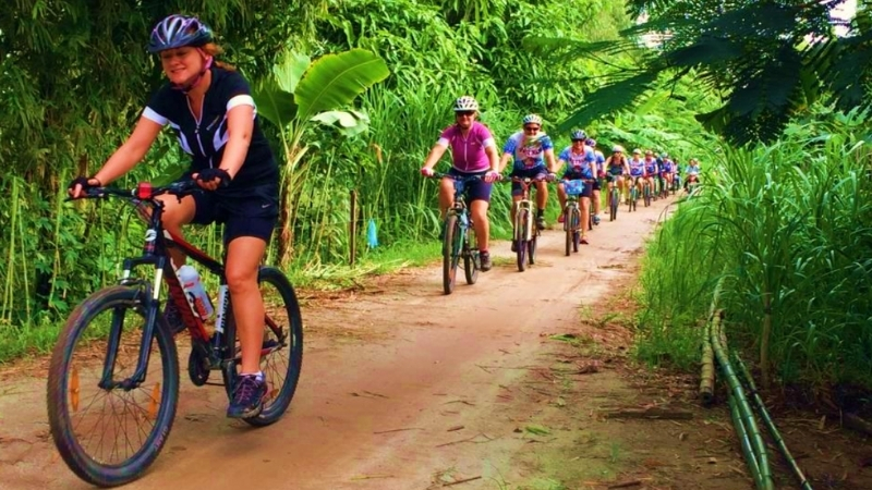 Cycling to the rural area of Hue