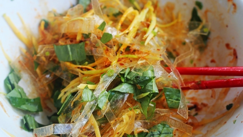 Mixed Rice Paper Salad (Banh Trang Tron) 