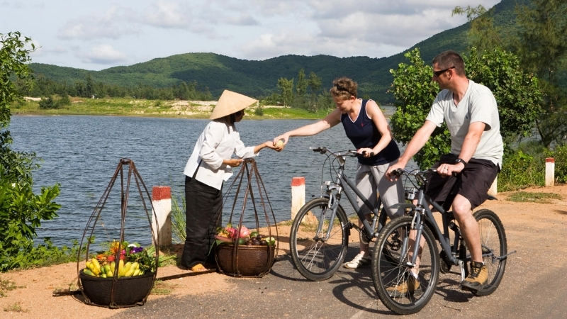 Saigon cycling to Vung Tau