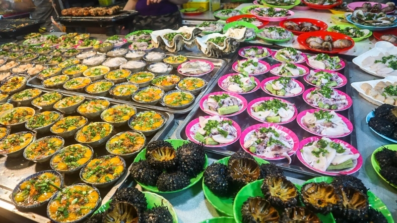 Eat at Phu Quoc Night Market
