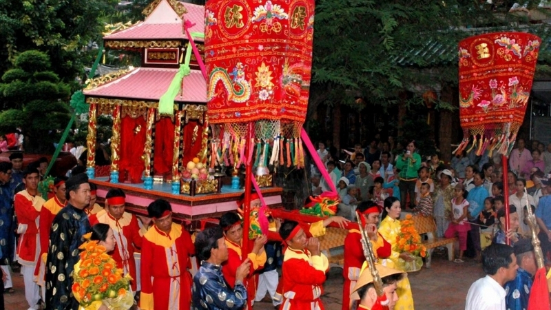 Dinh Ba Ong Lang Festival
