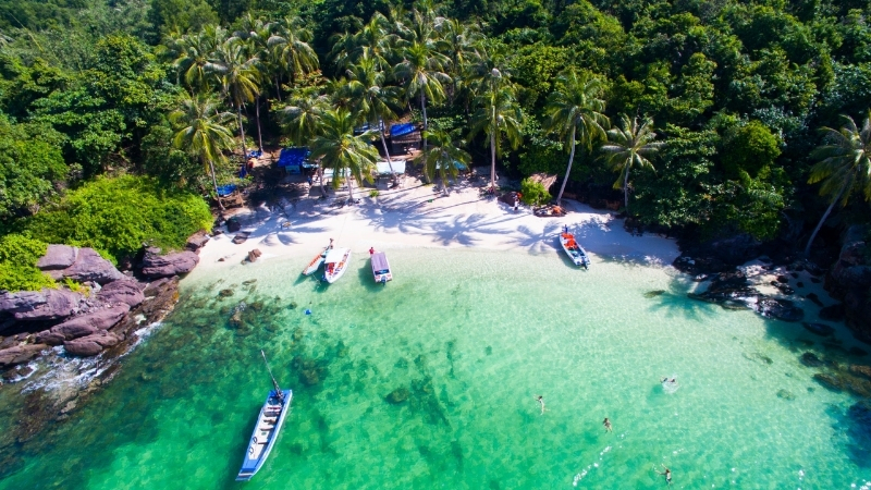 Many ideal snorkeling sites in Phu Quoc