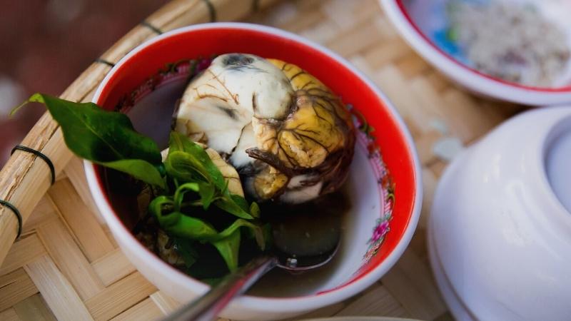 Balut - Top 30 famous Vietnamese food