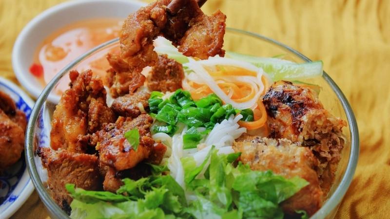 Noodles with grilled pork/beef/shrimp 