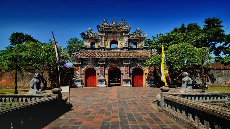Hue - the destination of historical landmarks