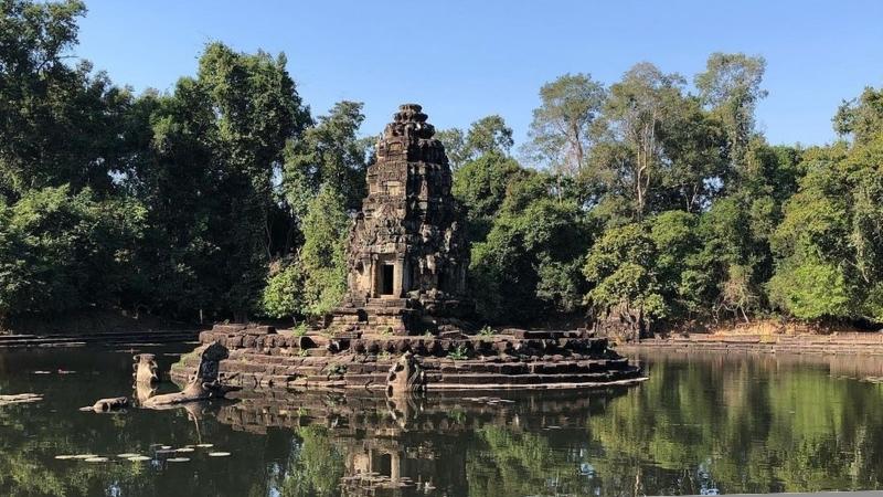 Temples In Cambodia Neak Pean (Source @maxi Duck)
