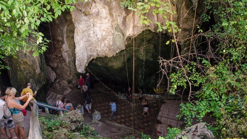Cave Of Phnom Sampeau - beautiful place in Cambodia