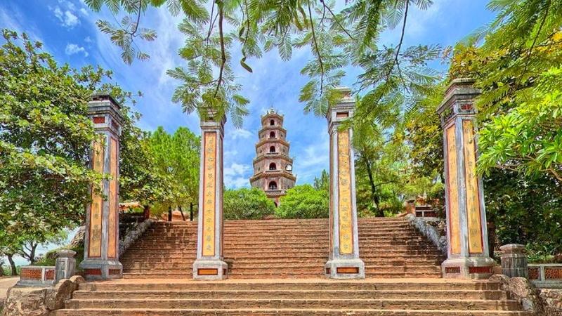 Vietnam Itinerary 6 Days Thien Mu Pagoda