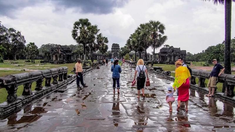 Raining Season In Cambodia Angkor Wat Empties