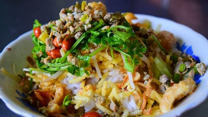 Com Hen Mussel Rice Vietnamese food
